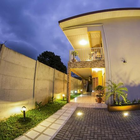 Apartamentos Valle Del Volcan La Fortuna Eksteriør billede