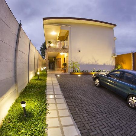 Apartamentos Valle Del Volcan La Fortuna Eksteriør billede