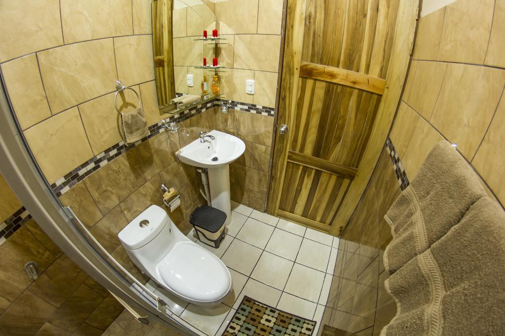 Apartamentos Valle Del Volcan La Fortuna Eksteriør billede